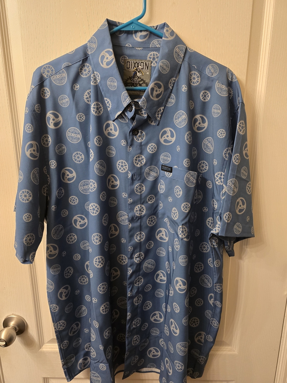 DIXXON Sprocket Light Blue Short-Sleeve Button-Down Shirt with Cream Prints